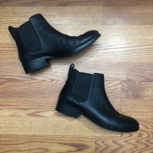 Cole Haan Black Leather Landsman Chelsea Bootie